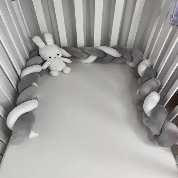 נחשוש למיטת תינוק - צמה 2מטר צבע אפור ולבן
